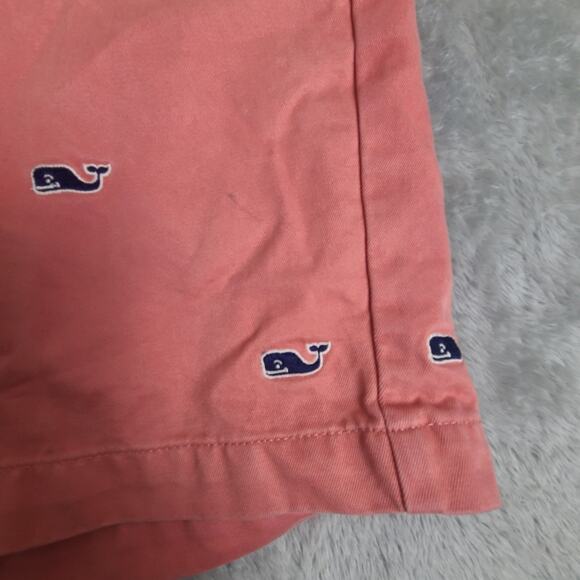 Vineyard Vines Chino Shorts Mens 30 Pink All Over Print Whale‎ Casual - Picture 2 of 11